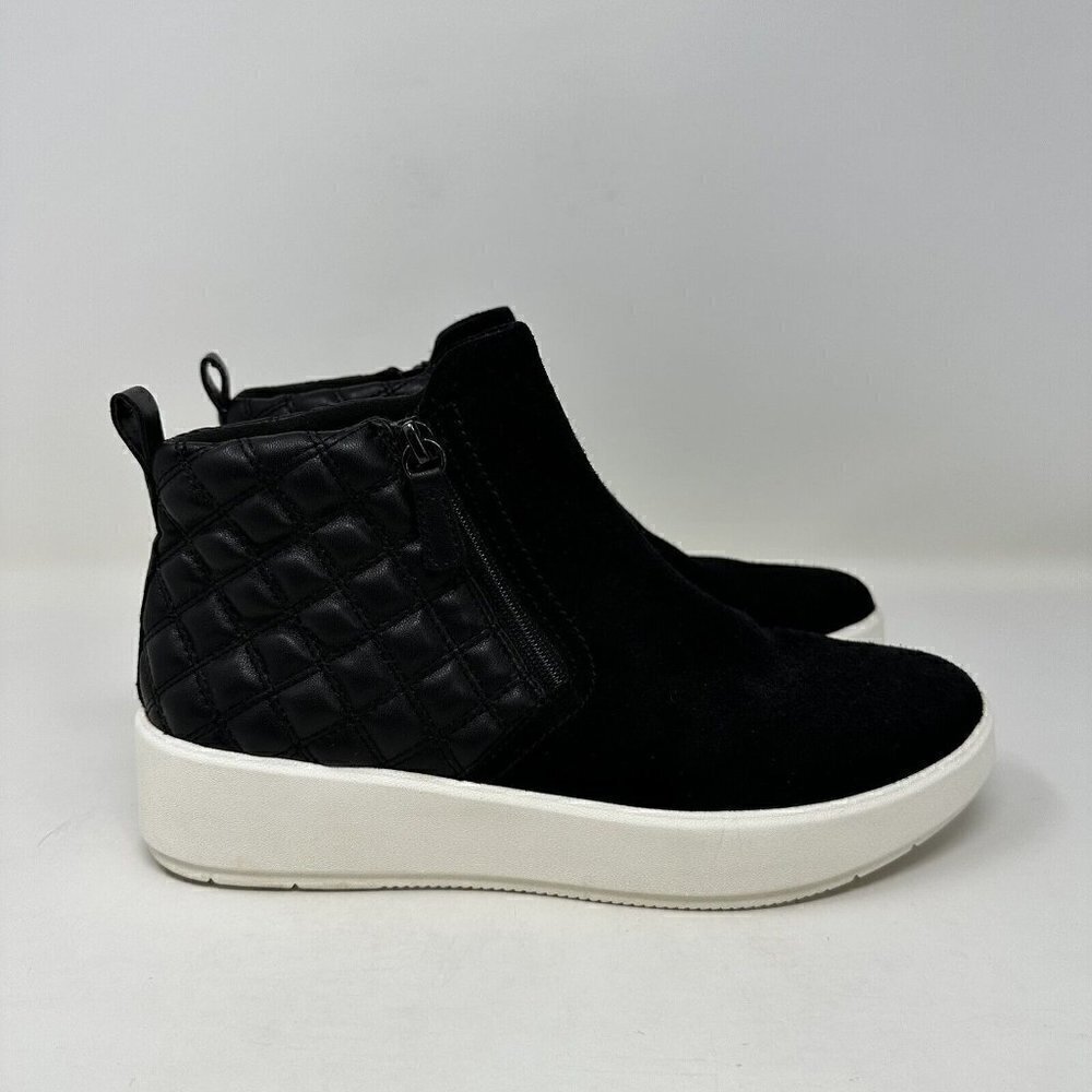 Clarks Ankle Boots Layton Scene black leather zip quilted Size‎ 9.5M